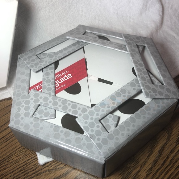 Yahtzee Free for All family dice game from Parker Brothers - Picture 4 of 10